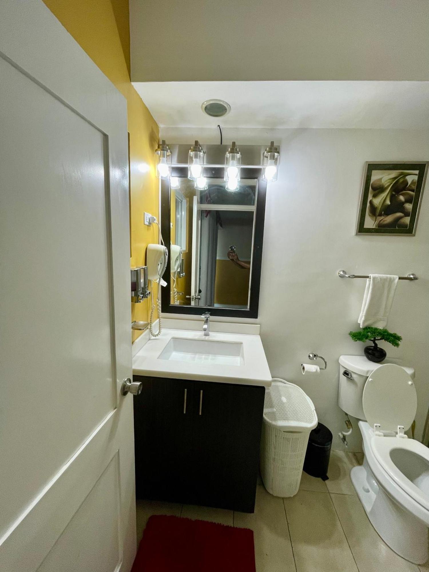 The Brompton'S Luxury Apartment Kingston Exterior photo