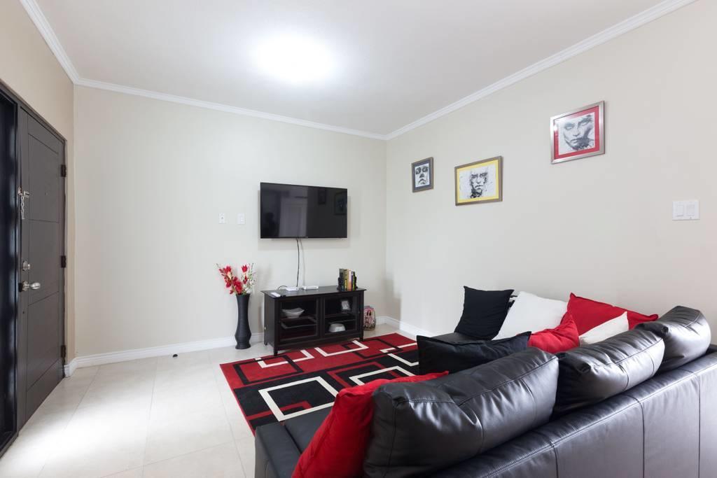 The Brompton'S Luxury Apartment Kingston Exterior photo